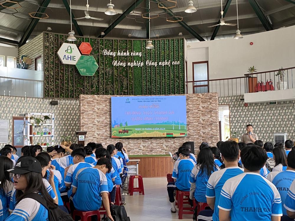 Trường THCS Thanh Đa, Quận Bình Thạnh Tham quan, Học tập, Trải nghiệm tại Khu Nông nghiệp Công nghệ cao
