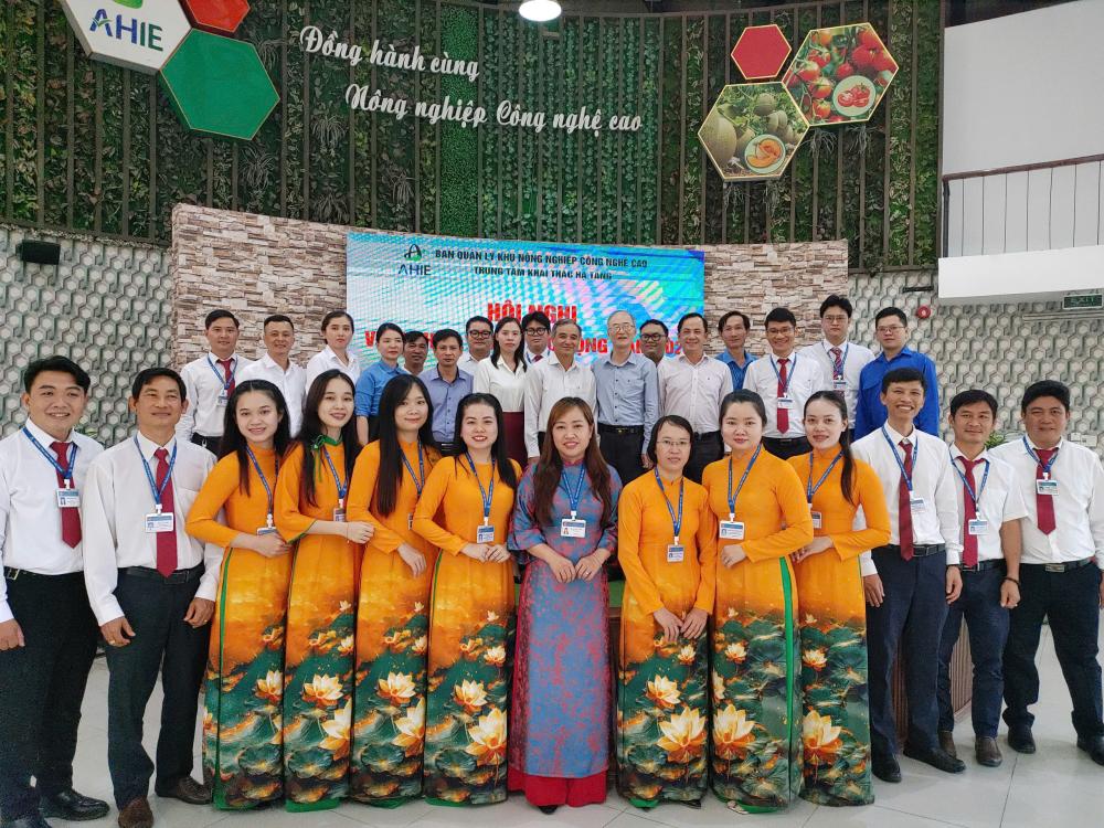 TRUNG TÂM KHAI THÁC HẠ TẦNG TỔ CHỨC HỘI NGHỊ VIÊN CHỨC, NGƯỜI LAO ĐỘNG NĂM 2026 