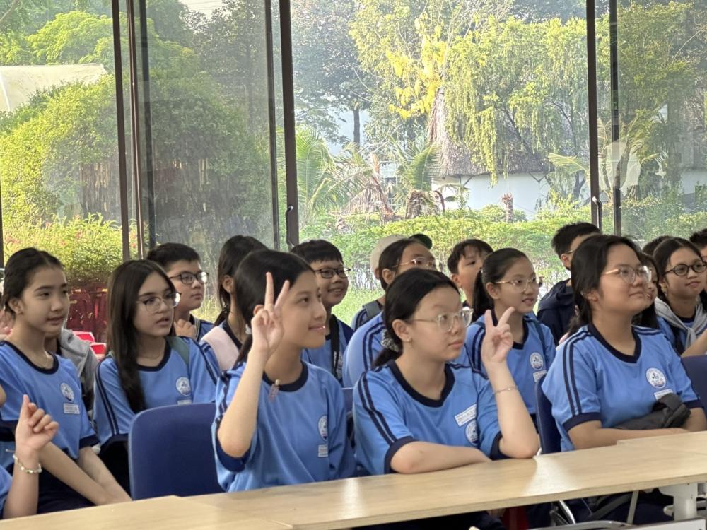Trường THCS Trần Huy Liệu tham quan, học tập, trải nghiệm tại Khu Nông nghiệp Công nghệ cao TP. Hồ Chí Minh
