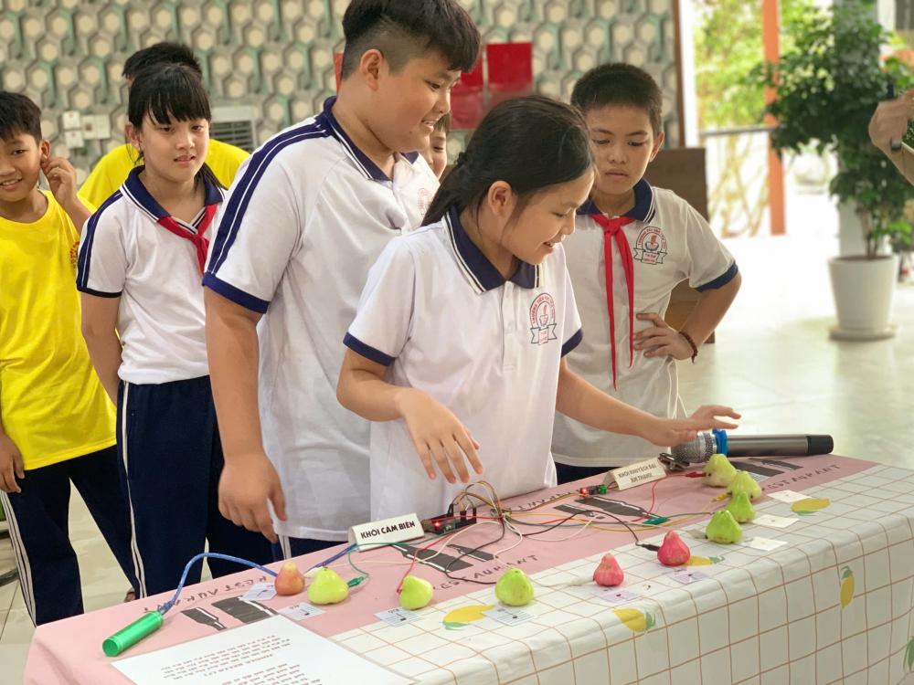 Trường TH Bến Súc tham quan, học tập, trải nghiệm tại Khu Nông nghiệp Công nghệ cao TP. Hồ Chí Minh