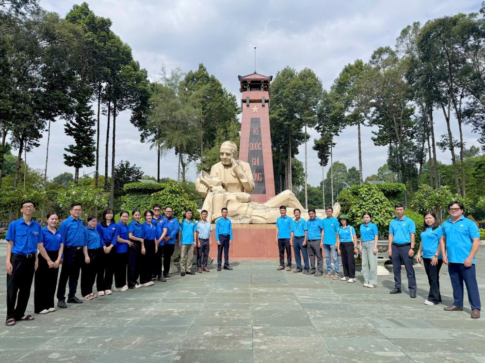 CÔNG ĐOÀN CƠ SỞ – CHI ĐOÀN TRUNG TÂM KHAI THÁC HẠ TẦNG TỔ CHỨC HOẠT ĐỘNG TRI ÂN NHÂN KỶ NIỆM 79 NĂM NGÀY THƯƠNG BINH – LIỆT SĨ (27/7/1947 – 27/7/2026)